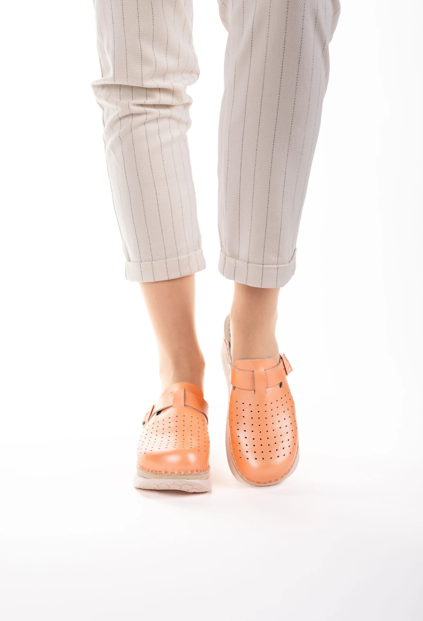 Biancomolina anatomska klompa narančasta boja sa bež đonom i zračnim jastučićem na webshopu HealthandBeauty.hr Biancomolina anatomska klompa narančasta boja sa bež đonom i zračnim jastučićem na webshopu HealthandBeauty.hr