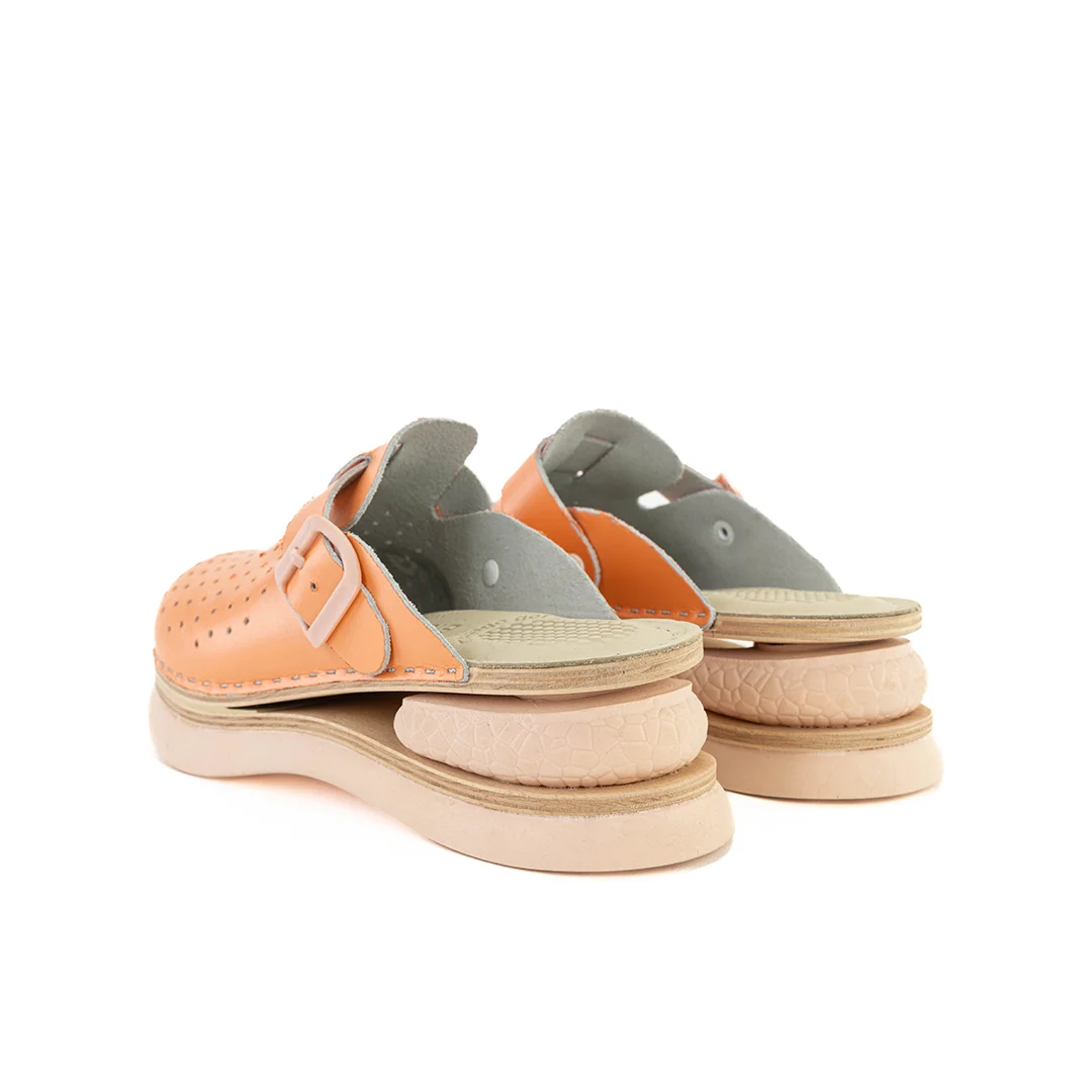 Biancomolina anatomska klompa narančasta boja sa bež đonom i zračnim jastučićem na webshopu HealthandBeauty.hr Biancomolina anatomska klompa narančasta boja sa bež đonom i zračnim jastučićem na webshopu HealthandBeauty.hr