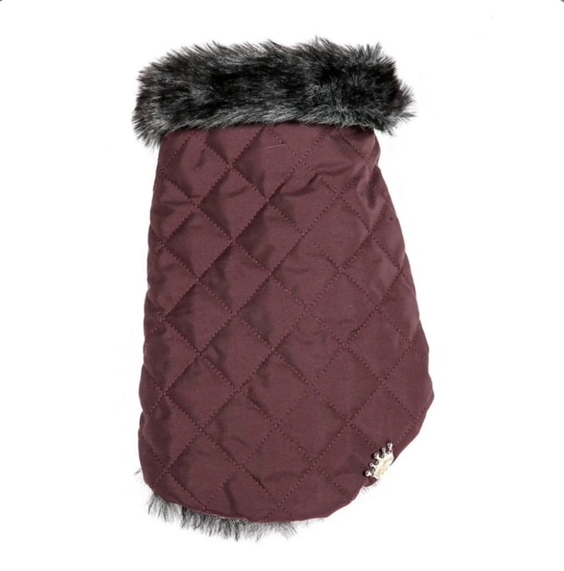 Elegantni bordo kaputić za pse s krznenim ovratnikom i prošivom made in Italy Elegantni bordo kaputić za pse s krznenim ovratnikom i prošivom made in Italy