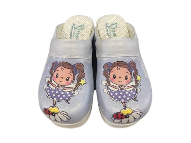 SU 1350 Vila StepUp klompe ‘Vila’ – lagani anatomski model s mikrofibrom i nježnim printom vile, udobne i protuklizne.