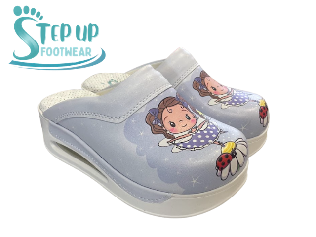 SU1350 AIR vila StepUp klompe ‘Vila’ – lagani anatomski model s mikrofibrom i nježnim printom vile, udobne i protuklizne.